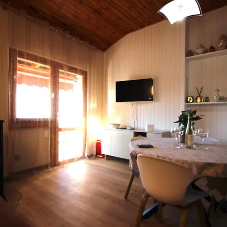 아파트 Vista Bella Am Gardasee 산 제노 디 몬타냐